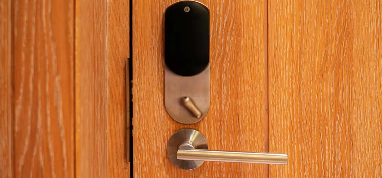 Automatic Locking Door Knob Seaside